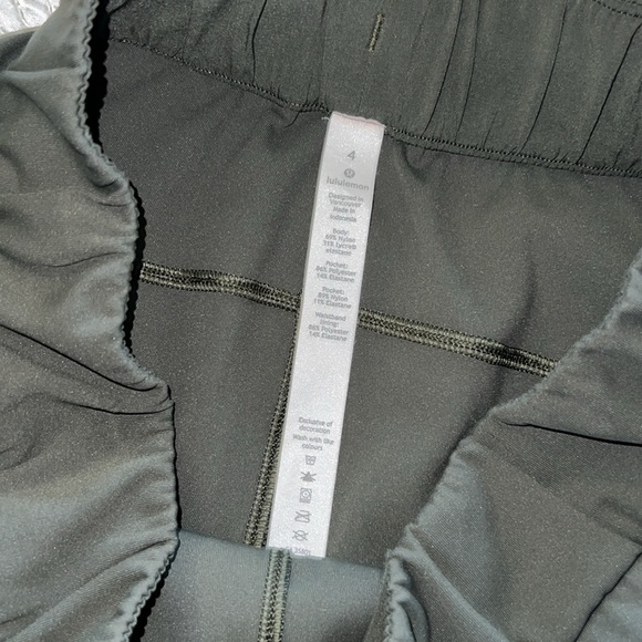 Lululemon shorts - Picture 3 of 4